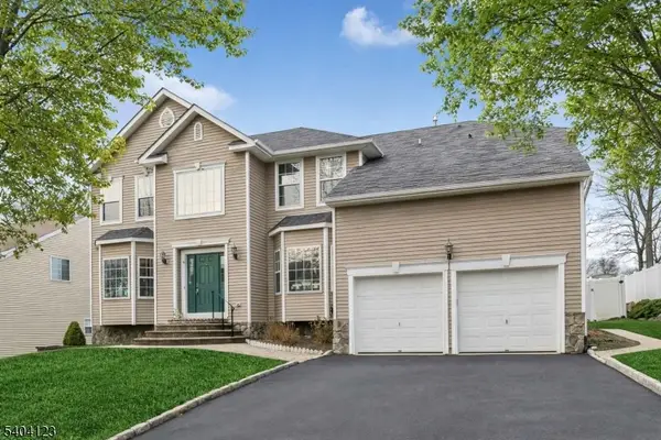 7 Winding Ridge Road, Jefferson Twp., NJ 07849