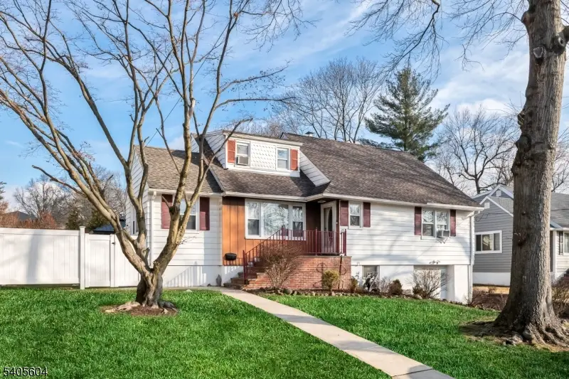 17 Porter Rd, Pleasantdale, NJ 07052 - #1