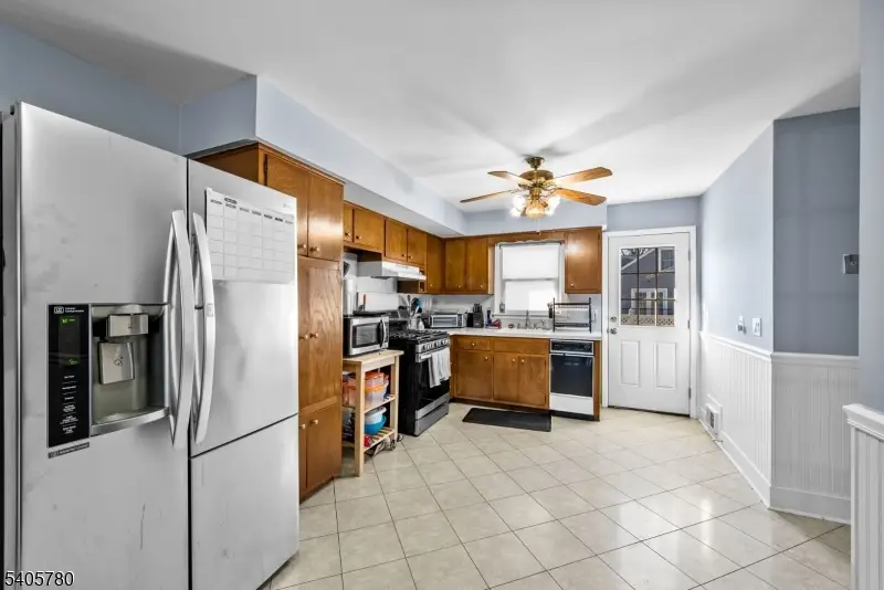 302 New York Ave, Clark, NJ 07066 - Image #3