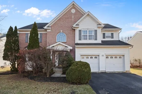 3 Summerfield Dr, Franklin Twp., NJ 08540