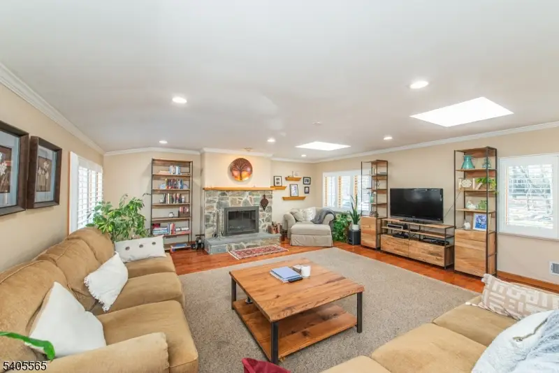 77 Moraine Rd, Parsippany Troy Hills, NJ 07950 - Image #3
