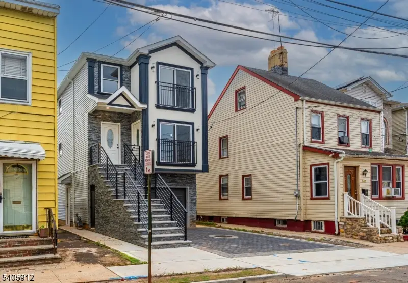 840 Martin St, Elizabeth, NJ 07201 - Image #2