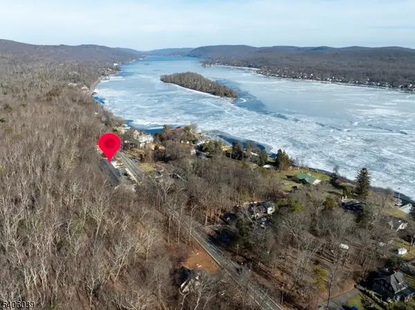 165 Lakeside Rd #8, West Milford Twp., NJ 07421