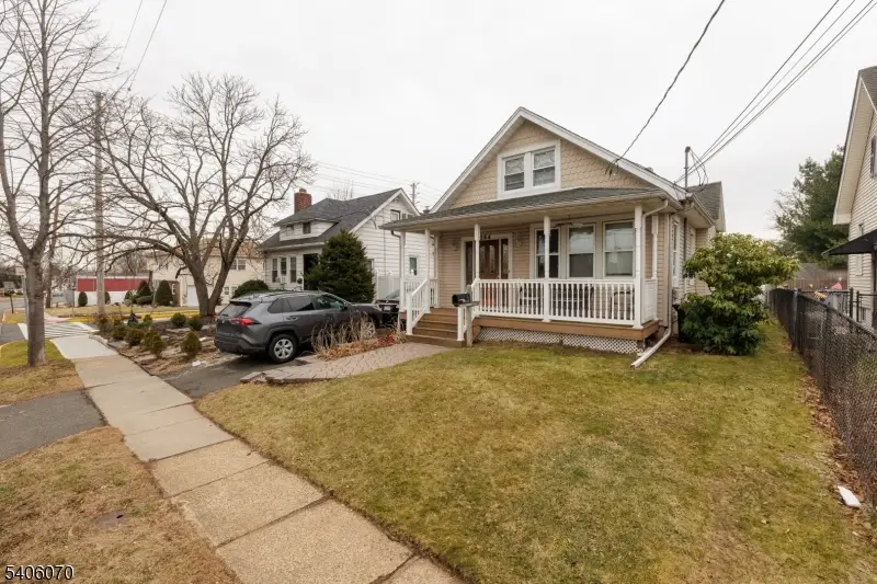 264 W Colfax Ave, Roselle Park, NJ 07204 - Image #1