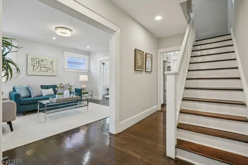 32 Edgewood Rd, Glen Ridge, NJ 07028 - Image #3