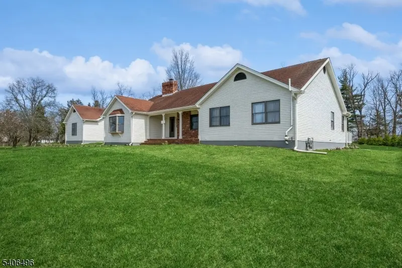 30 Claridge Ln, Raritan, NJ 08822 - #1