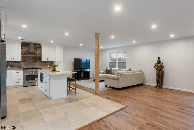 11 Furnace Rd, Chester Township, NJ 07930 - Image #3