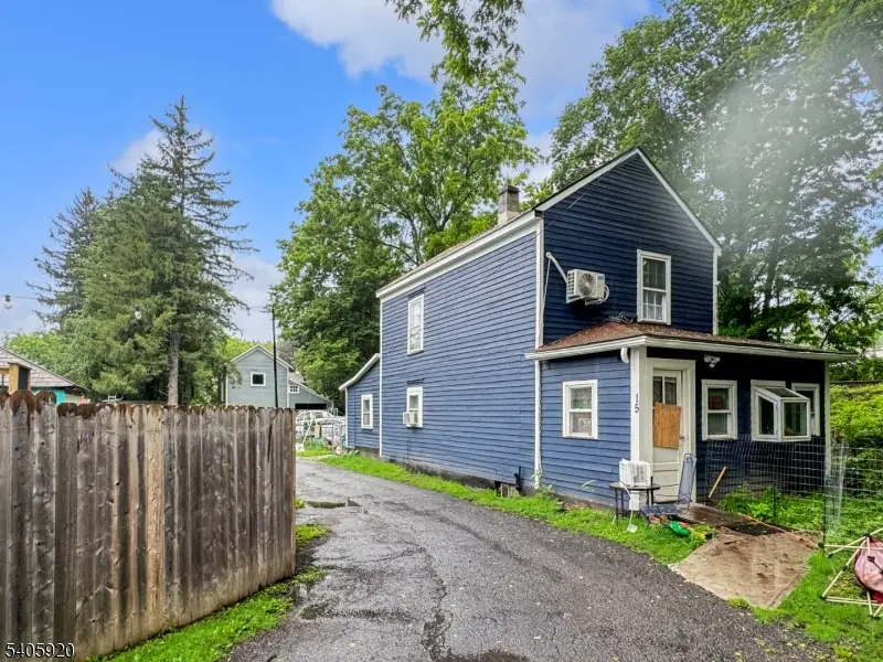 15 Fisk St, Belvidere, NJ 07823 - Image #1