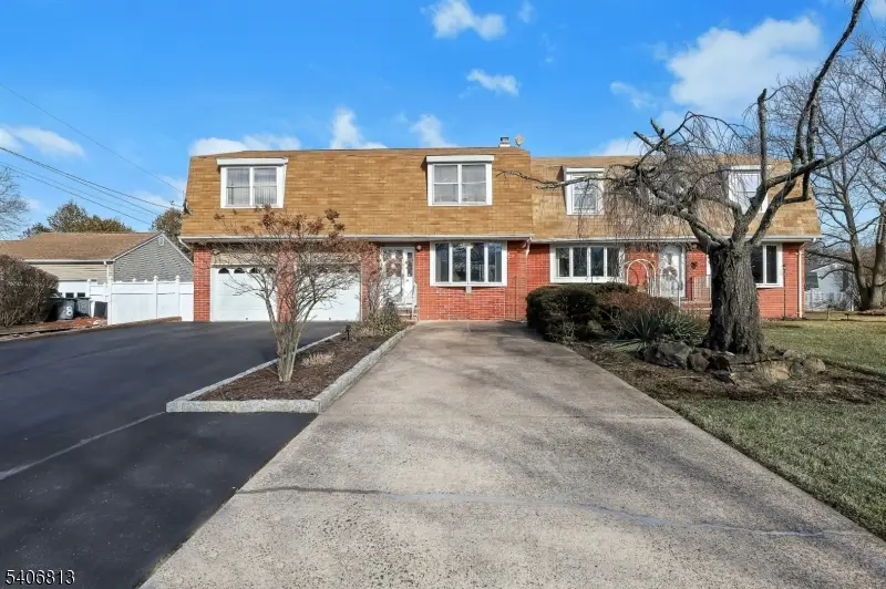 4 Highfield Ct, Wayne, NJ 07470 - Image #1