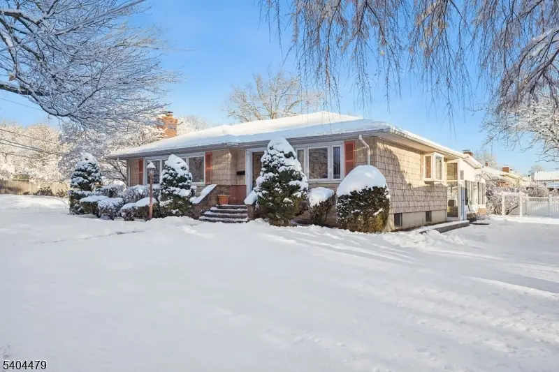 28 Shunpike Rd, Summit, NJ 07901 - Image #2