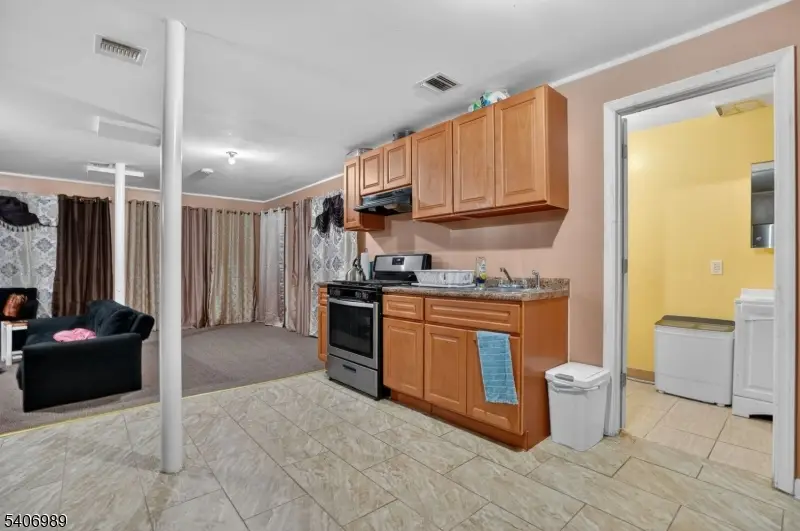 26-28 Clinton Pl, Newark, NJ 07108 - Image #2