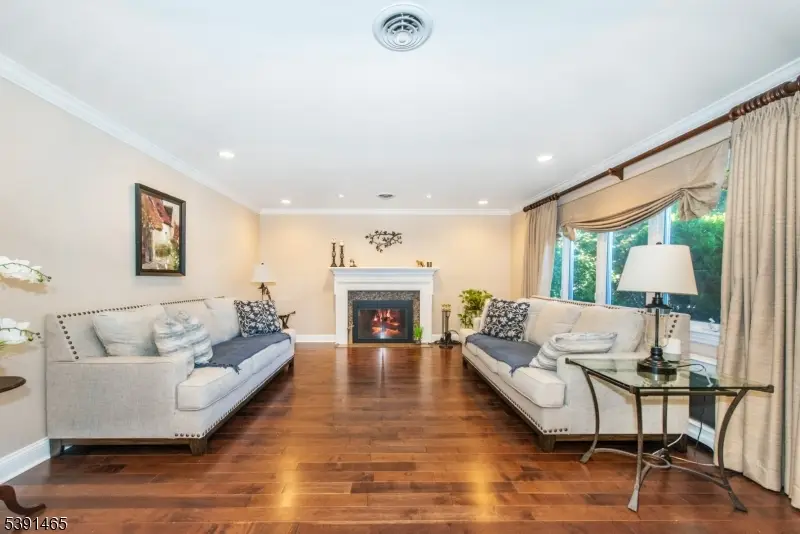 15 Saint Michaels Pl, Clifton, NJ 07013 - Image #2