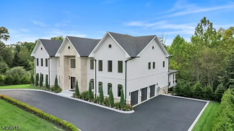 39 Westmount Dr, Livingston, NJ 07039 - Image #3