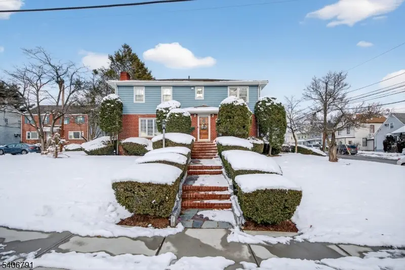 16 Parkview Pl, Passaic, NJ 07055 - #1