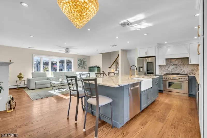 28 Toby Dr, Succasunna, NJ 07876 - #3