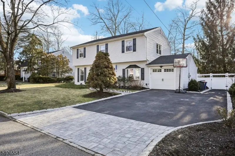 4 Delbarton Dr, Madison, NJ 07940 - #1