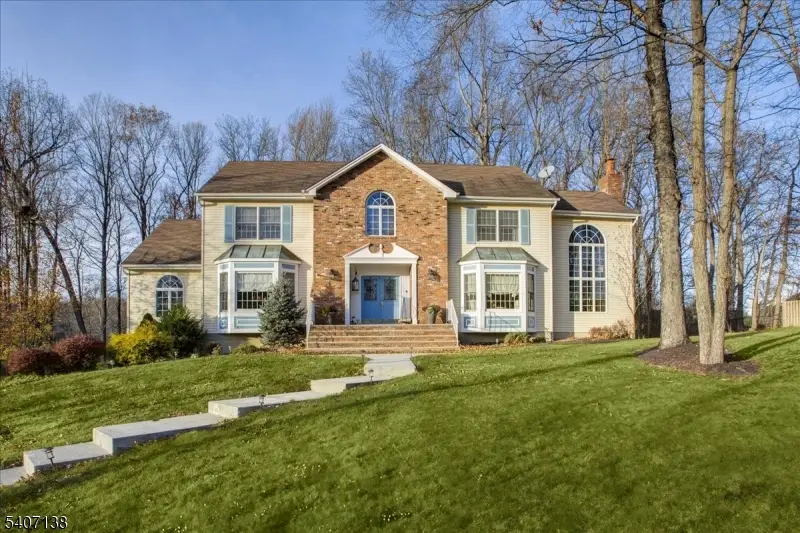 6 Malibu Dr, Sparta, NJ 07871 - Image #1