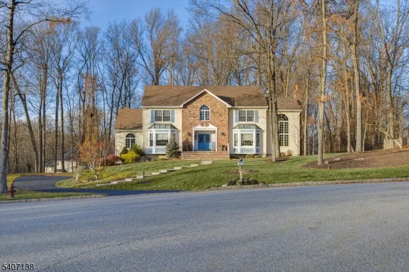 6 Malibu Dr, Sparta, NJ 07871 - Image #2