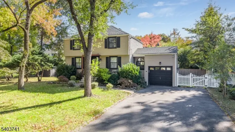 8 Venetia Ave, Cranford, NJ 07016 - Image #2