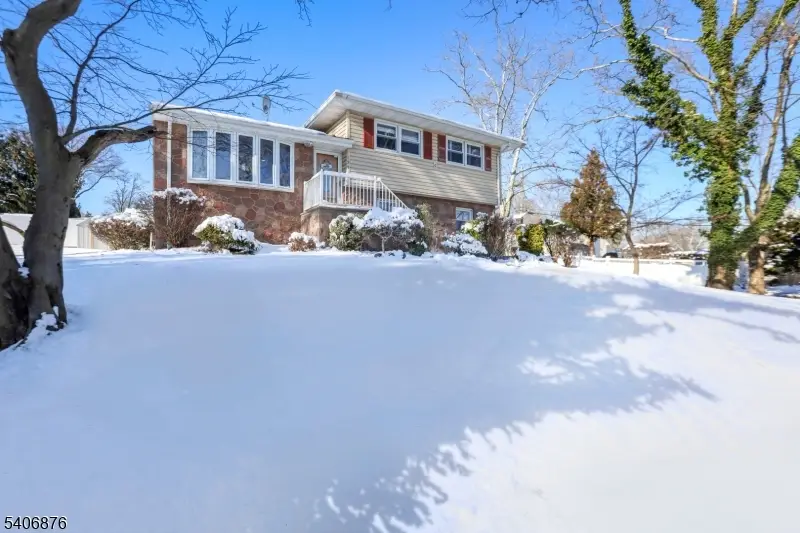 196 Russell Ave, Rahway, NJ 07065 - Image #3