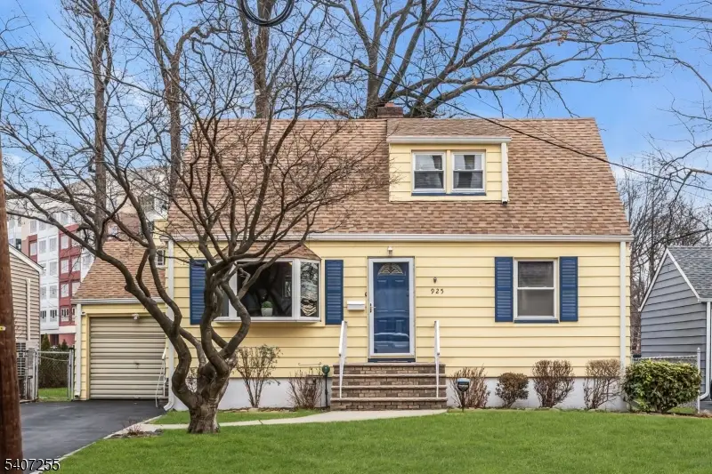 925 Woodland Ave, Union, NJ 07083 - #2