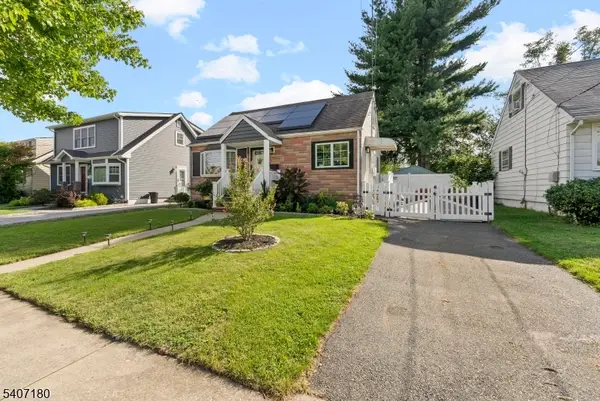 39 Melody Hill Rd, Clifton City, NJ 07013