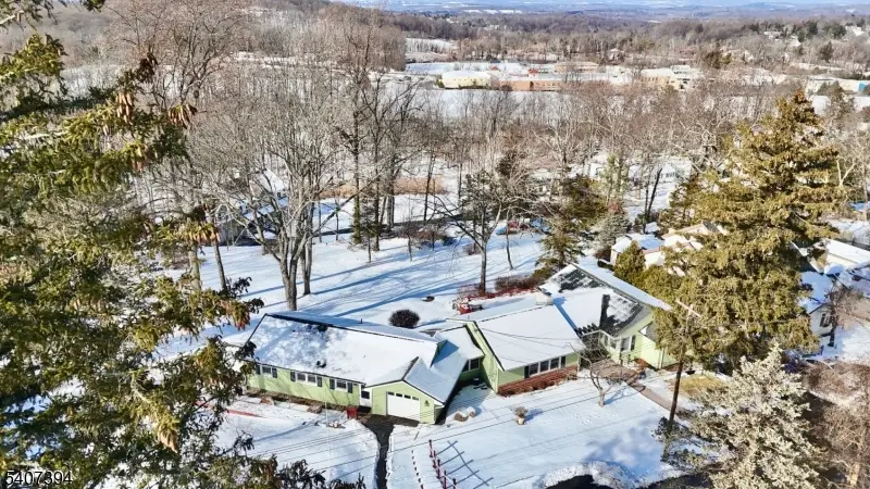 32 Seneca Trl, Lake Mohawk, NJ 07871 - Image #2