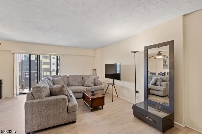 10 N Wood Ave #406, Linden, NJ 07036 - Image #3