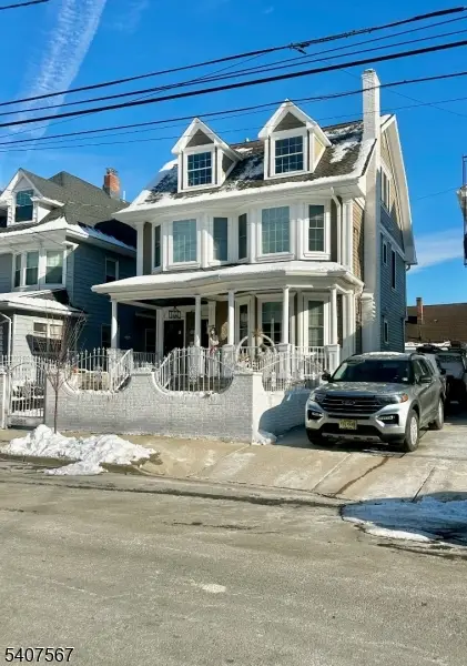 695 Ridge St, Newark City, NJ 07104