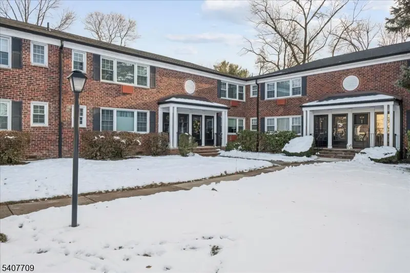 415 Pitney Pl #415, Morris, NJ 07960 - Image #1