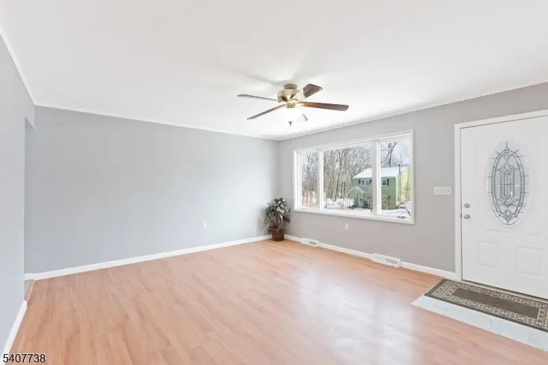 342 Dupont Ave, Hopatcong, NJ 07843 - Image #3