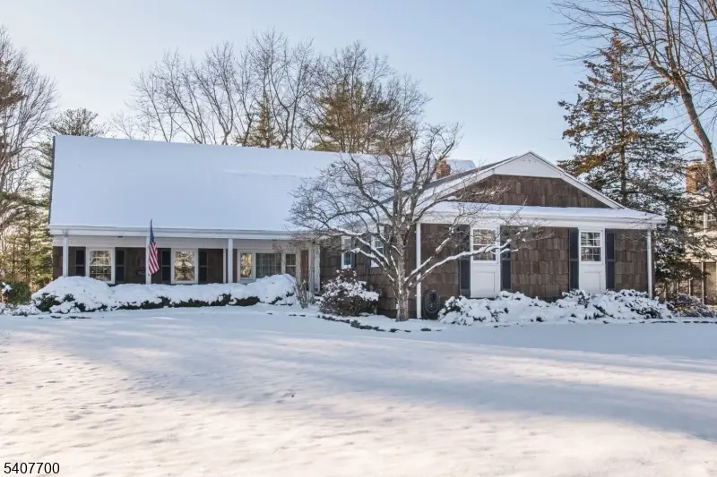 3 Maple Ct, East Hanover, NJ 07936 - Image #2