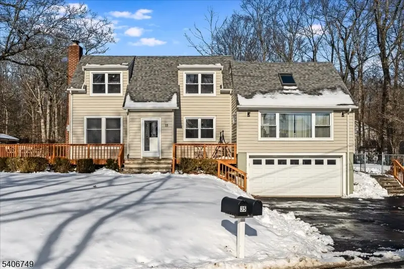 35 Brendona Ave, Hopatcong, NJ 07874 - Image #1