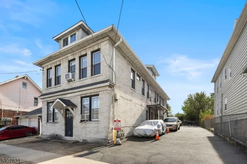 808 Bayway Ave, Elizabeth, NJ 07202 - Image #1