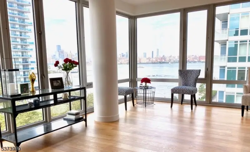 2 Shore Ln, Jersey City, NJ 07310 - Image #2