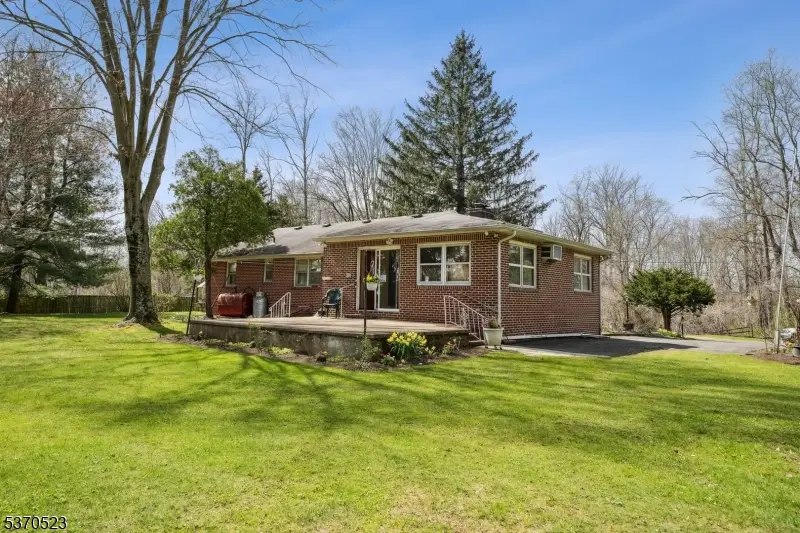 685 Shunpike Rd, Green Village, NJ 07935 - Image #2