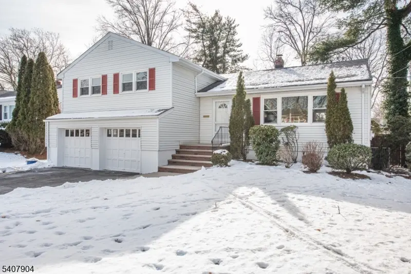 33 Tuers Pl, Upper Montclair, NJ 07043 - Image #2