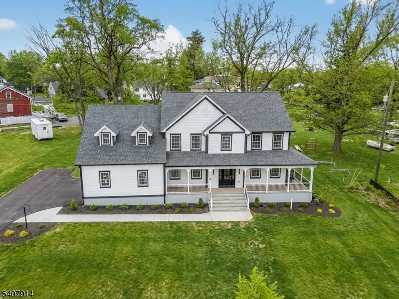 105 Woodfern Rd, Neshanic Station, NJ 08853 - Image #2