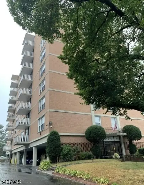 704-712 N Broad St 2e #E, Elizabeth, NJ 07208 - Image #1