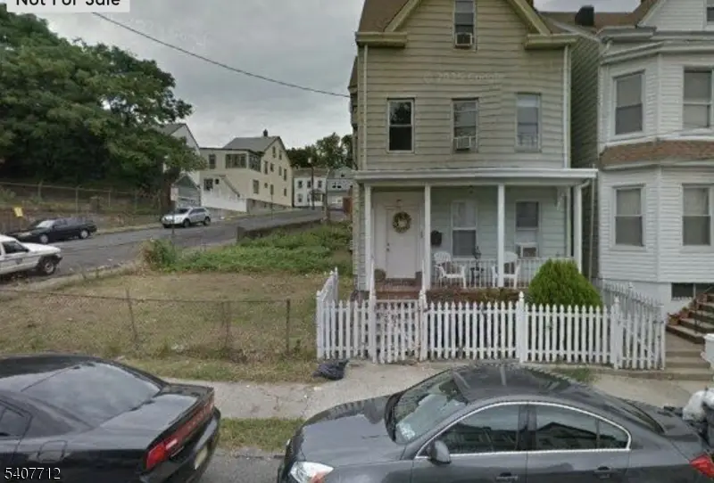 237 N 4th St, Paterson, NJ 07522 - #2