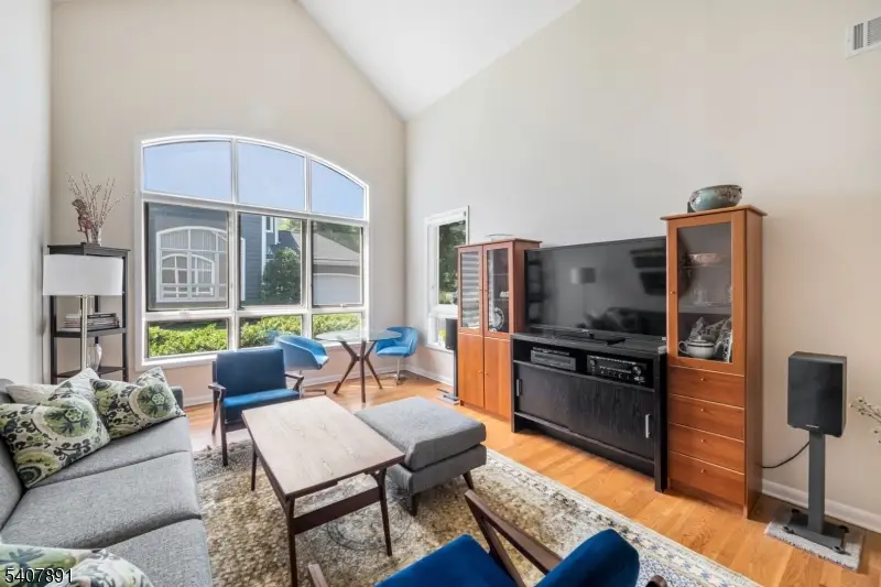 69 Sherwood Dr, Morris, NJ 07960 - Image #3