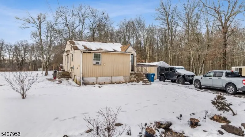 107 Oak Grove Rd, Raritan Township, NJ 08822 - Image #3