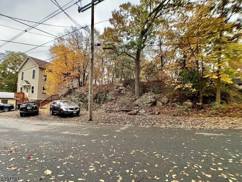 7 Jefferson Trl, Hopatcong, NJ 07843 - Image #2