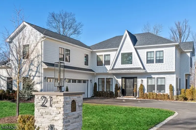 21 Harvey Dr, Short Hills, NJ 07078 - Image #1