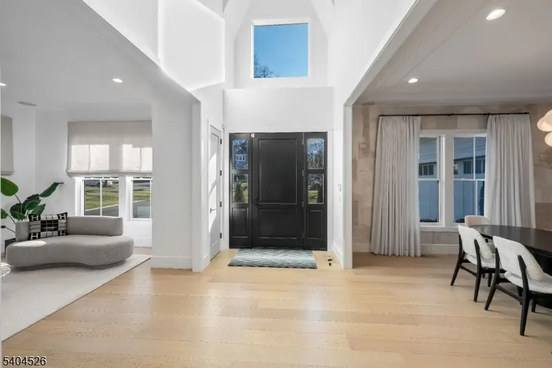 21 Harvey Dr, Short Hills, NJ 07078 - Image #2