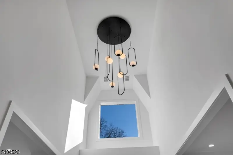 21 Harvey Dr, Short Hills, NJ 07078 - Image #3