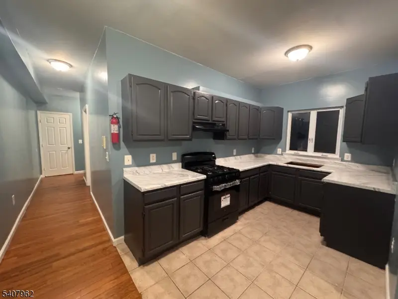 544 S 11th St, Newark, NJ 07103 - Image #2