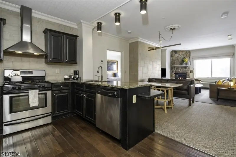 3 Wild Turkey Way 411-413 #411-, Hardyston, NJ 07419 - Image #2