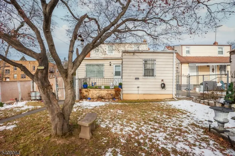 284 W End Ave, Newark, NJ 07106 - Image #3