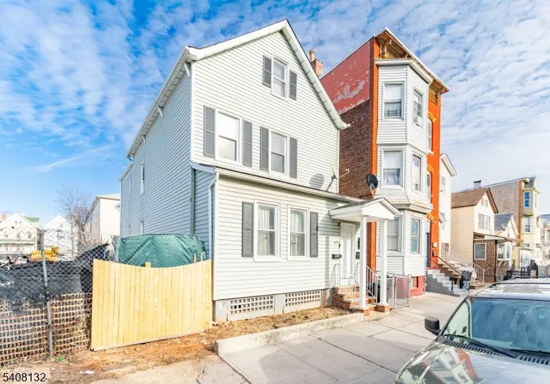 431 E Jersey St, Elizabethport, NJ 07206 - Image #2